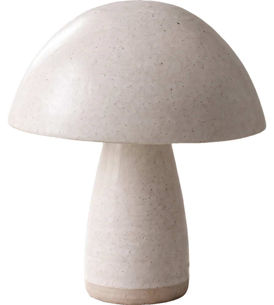 Cap drawn to scale: 28 cm tall, 26 cm across the shade, 11 cm across the base