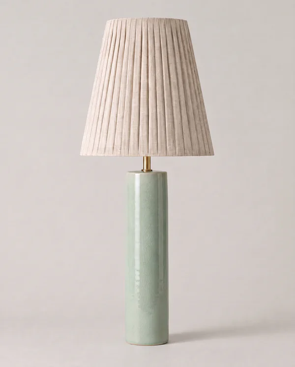 Column in celadon crackle