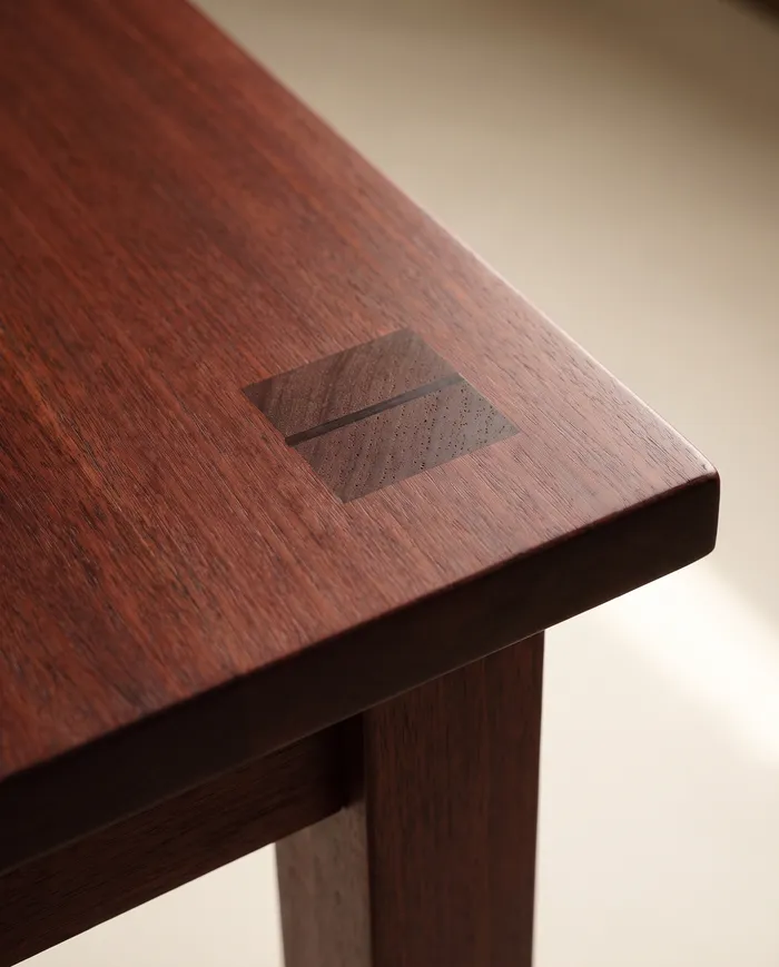 Hamelin dining table: the joinery up close