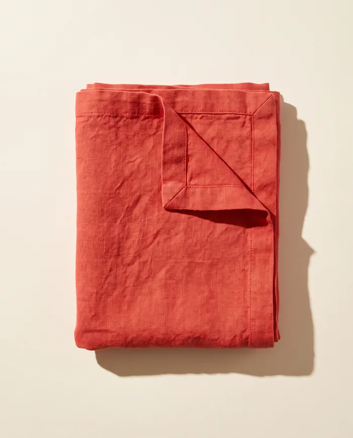 Sunday tablecloth: folded