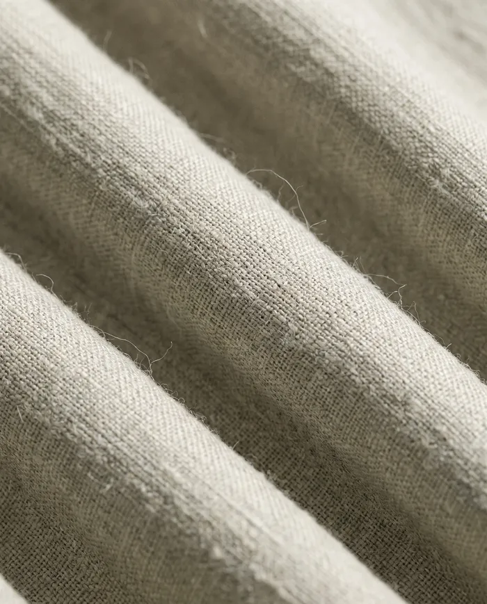 Linen sheet set: the weave up close