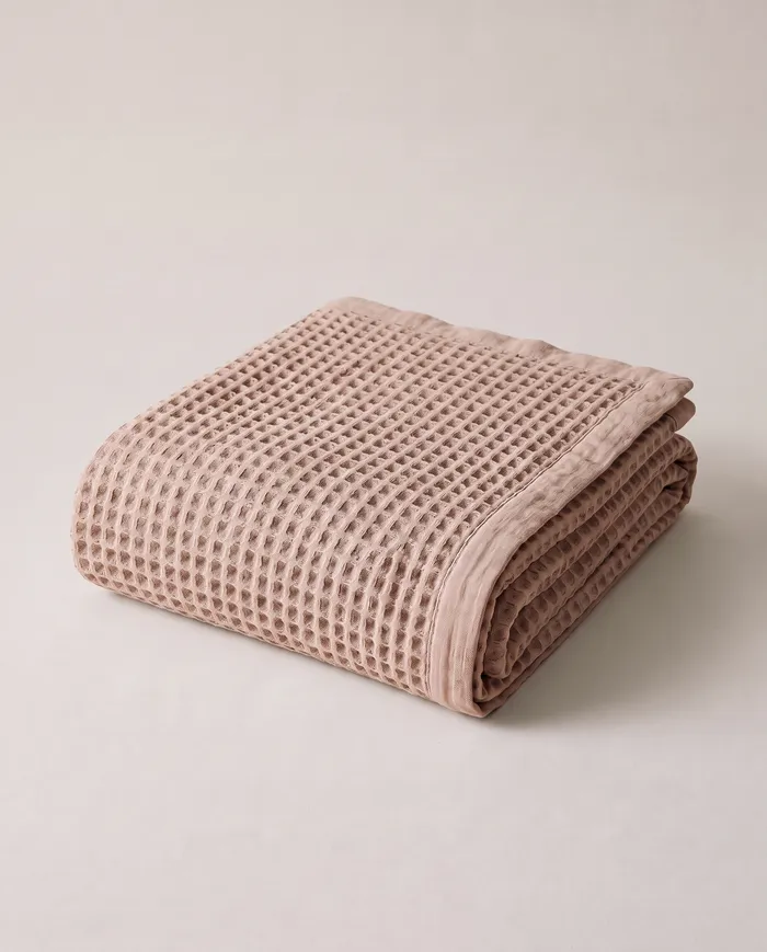 Linen waffle blanket in Clay