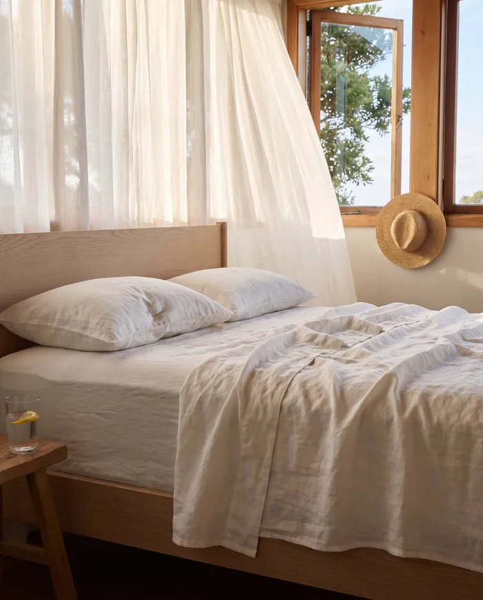 Linen sheet set: on a summer night