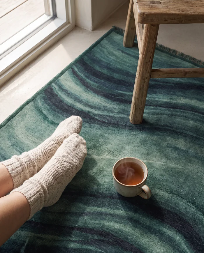 Kelp rug: underfoot